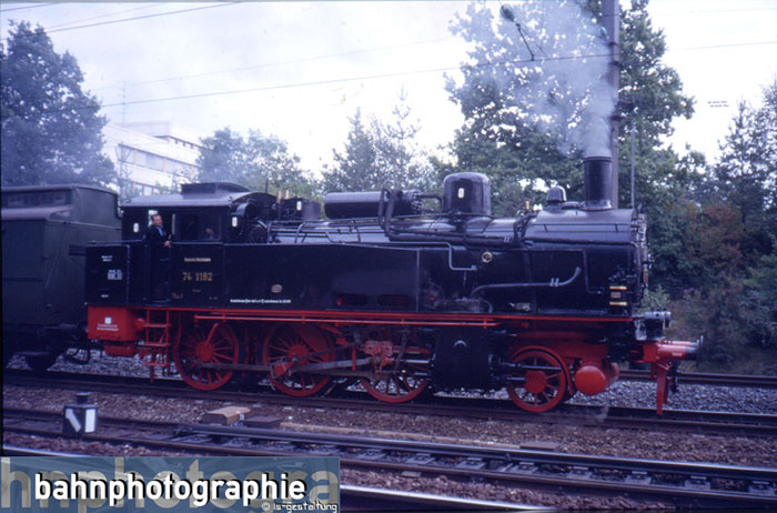 04-01_74-1192