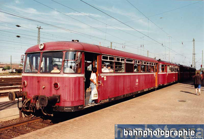 1993_996_738BhfNbgRbf